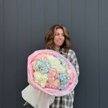 Букет из 9 Гортензий (Нежный микс)