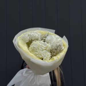 Букет из 3х гортензий с гипсофилой