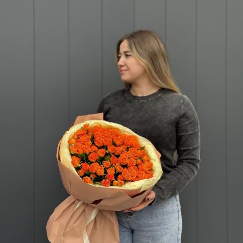Букет из 35 кустовых роз (40см)