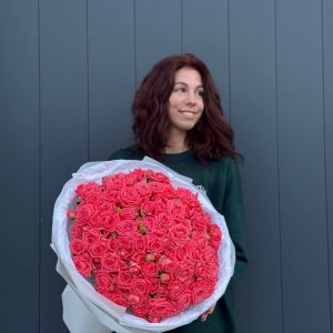 Букет из 35 кустовых роз (40см)