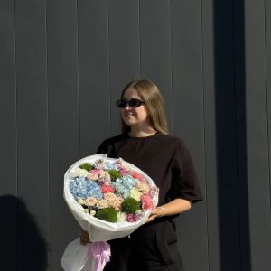 Дофаминовый букет из гортензии, пионов Сара Бернар, озотамнуса